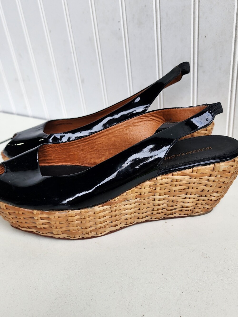 BCBGMaxAzria Black Patent Leather Wicker WedgeHeel Peep Toe Sling 9 B EUR 39